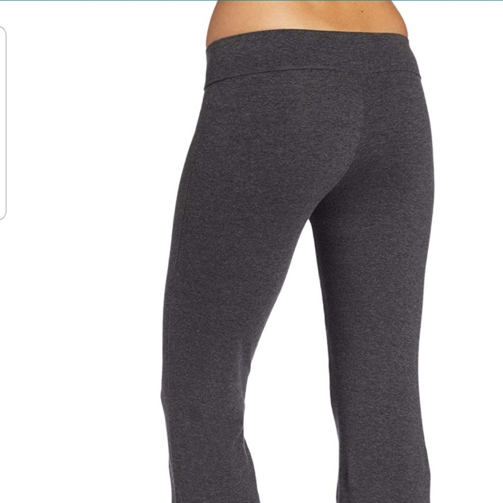 Used Spalding Women's bootleg yoga pant